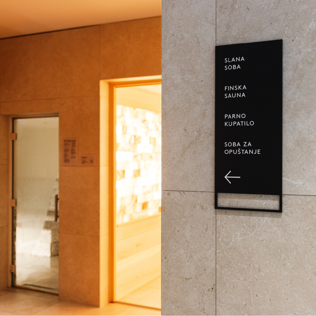 DTW-Sauna_signage_board